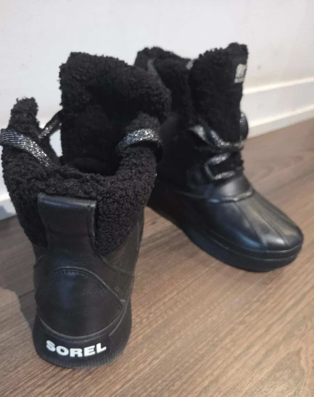 Black Sorel Winter Boots size 10 - photo 2