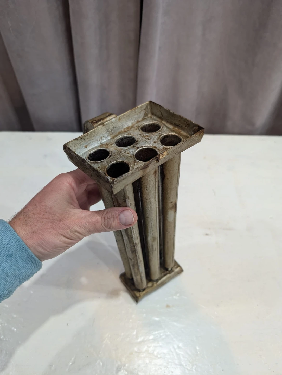 Vintage 6-Cavity Candle Mold - photo 2