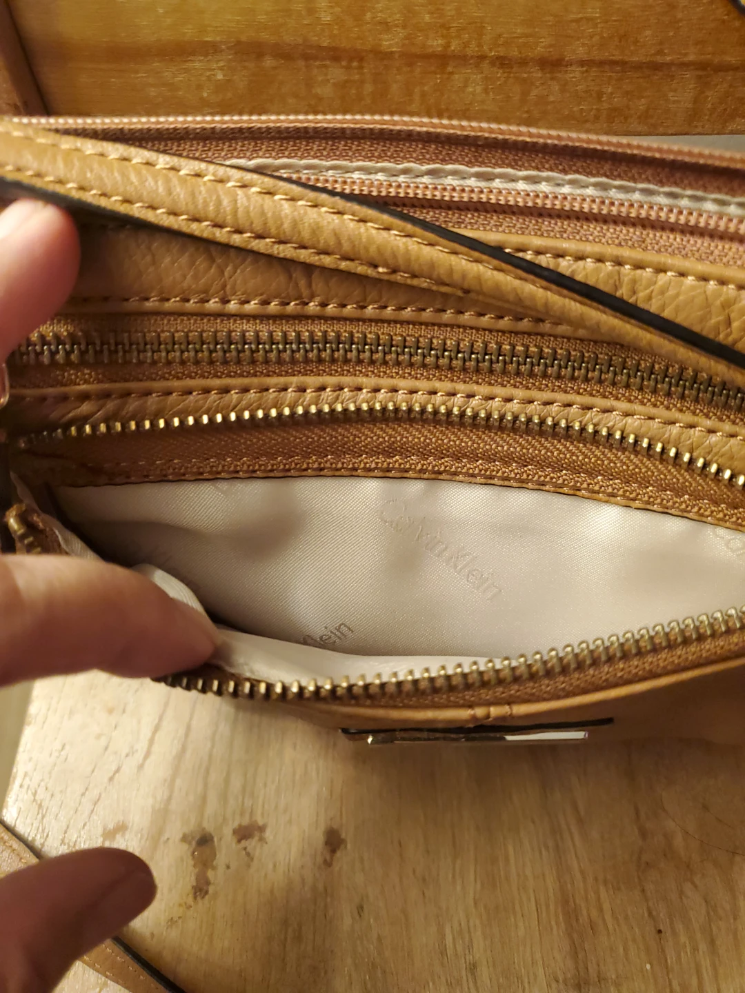 Calvin Klein Tan Leather Crossbody Bag - photo 5