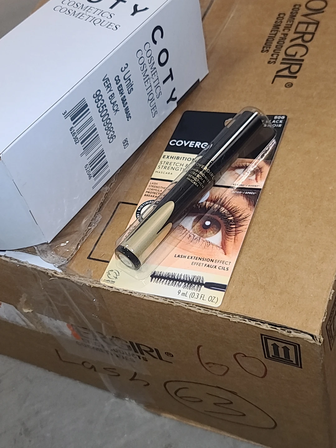 COVERGIRL Exhibitionist Mascara - Very Black 72 pieces