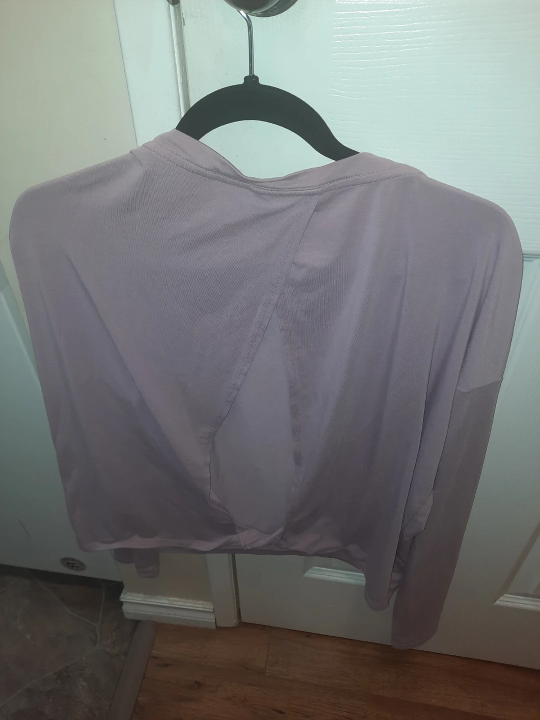 long-sleeve athletic shirt pick up in st.albert - photo 3
