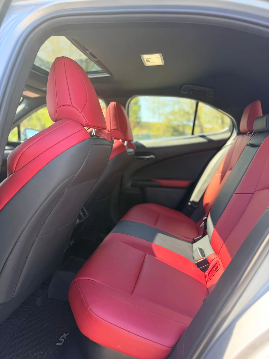 2023 Lexus UX 250h - photo 5