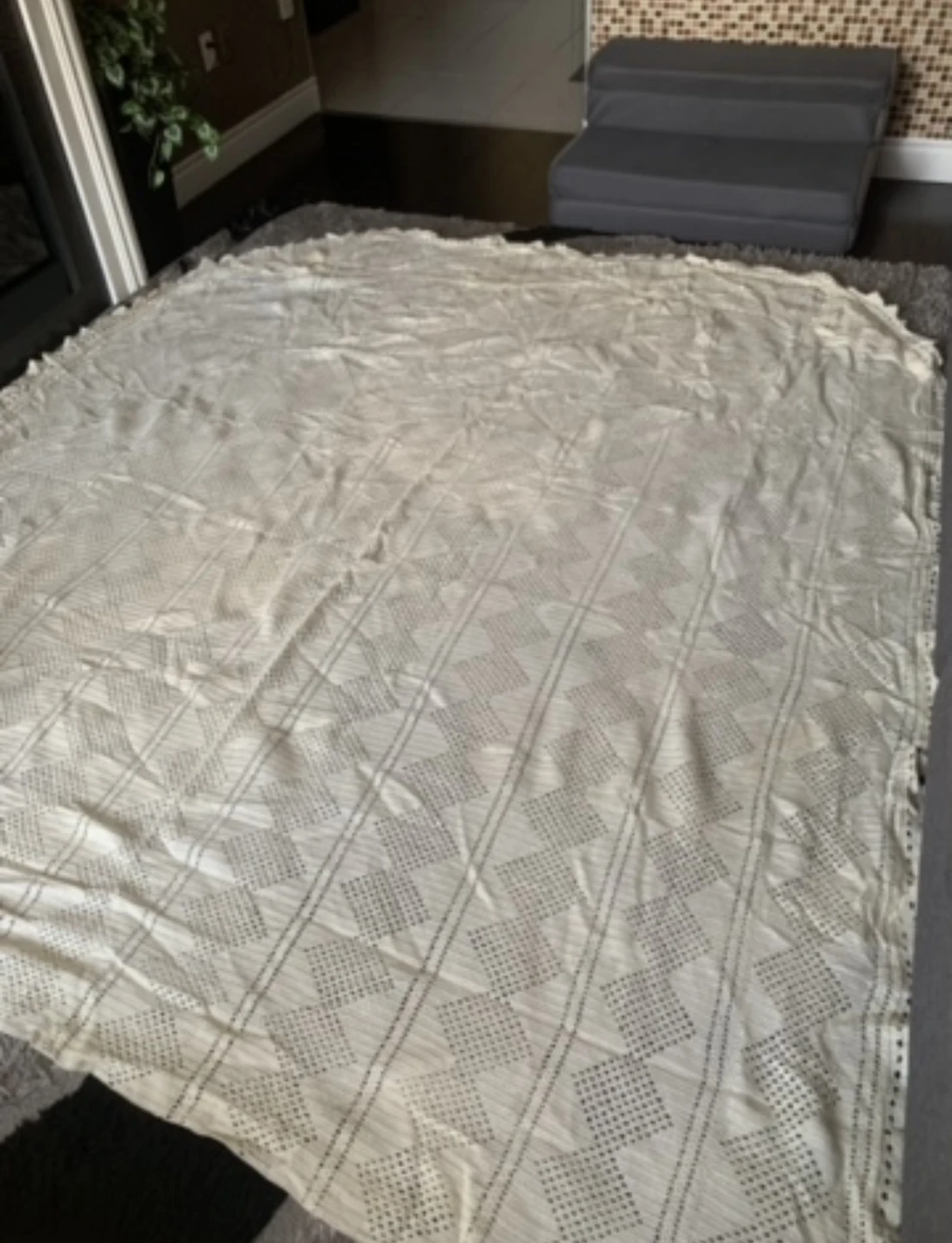 Vintage Cream Crochet Lace Throw Blanket - photo 2