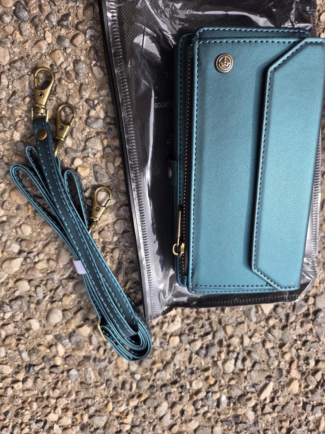 Wallet Phone Case with Strap for iPhone 17 - photo 2