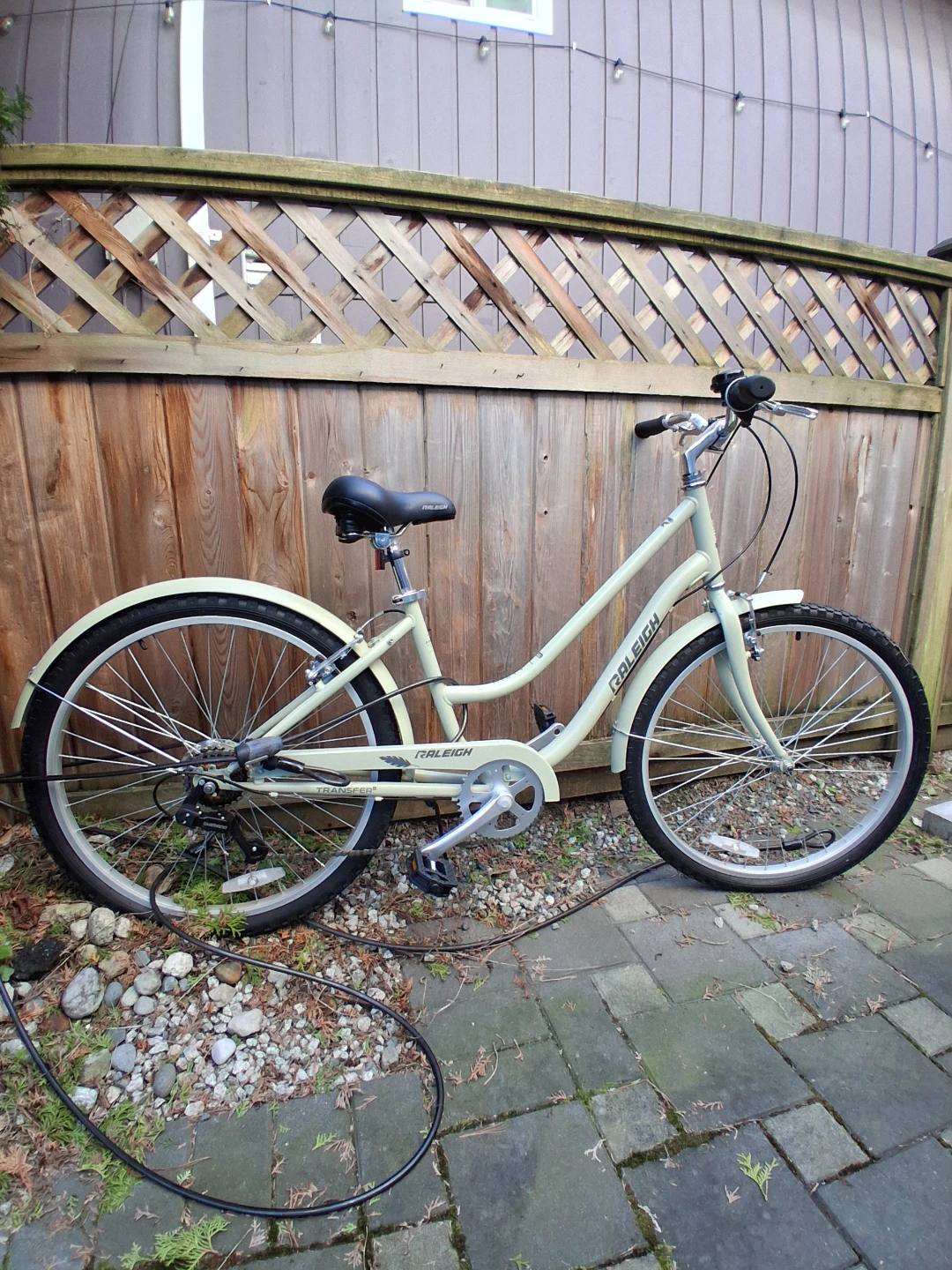 Womens Raleigh Misty Transfer Beach Cruiser Bicycle - like new