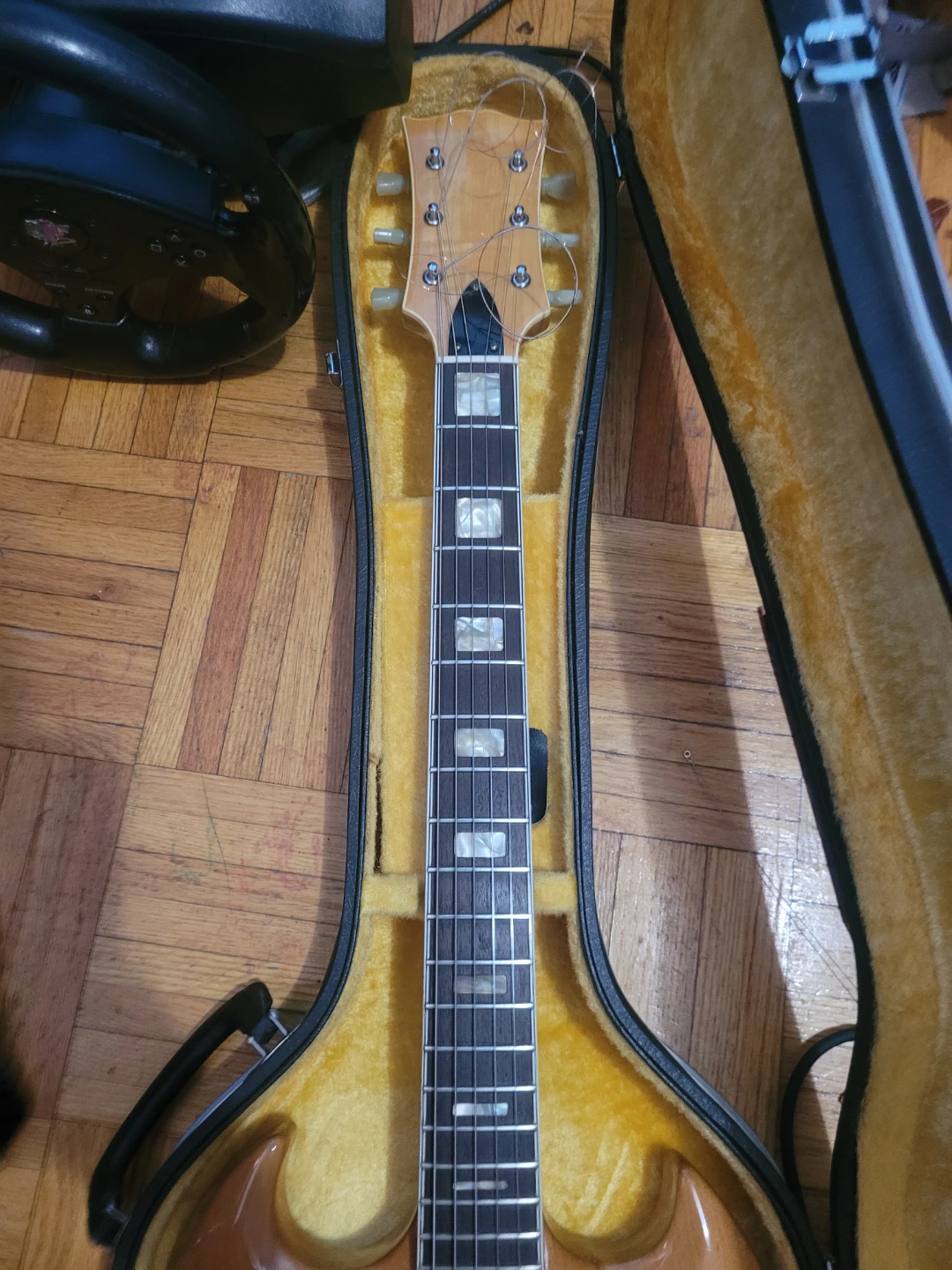 1970's japanese lawsuit Gibson sg - photo 2
