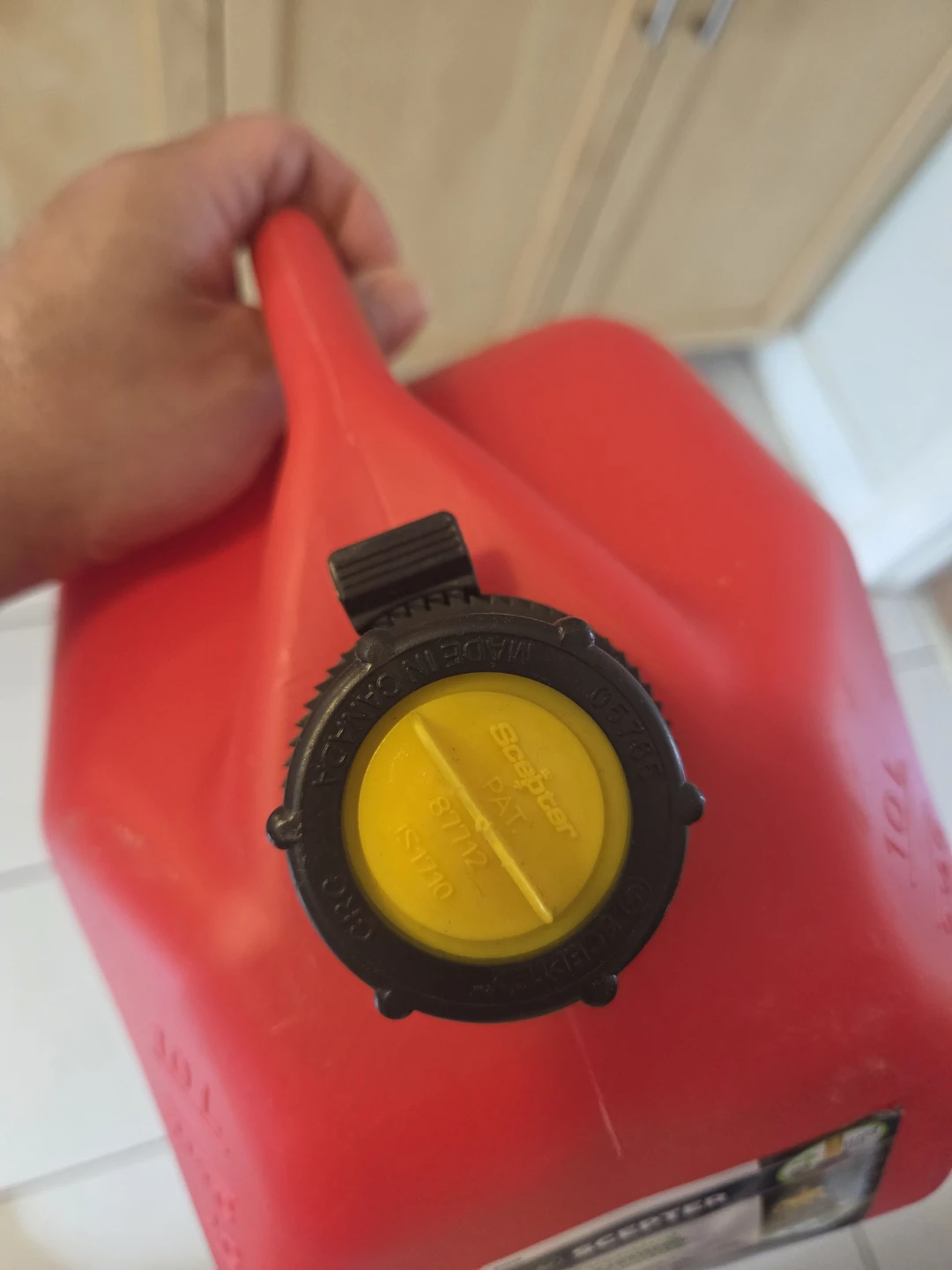 Scepter 10L Red Gas Can - photo 3