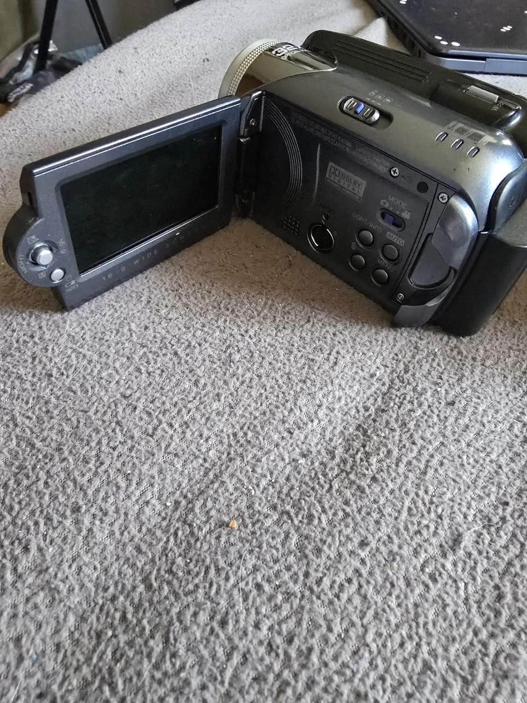 JVC 32x Optical Zoom Wide Screen Camcorder - photo 2