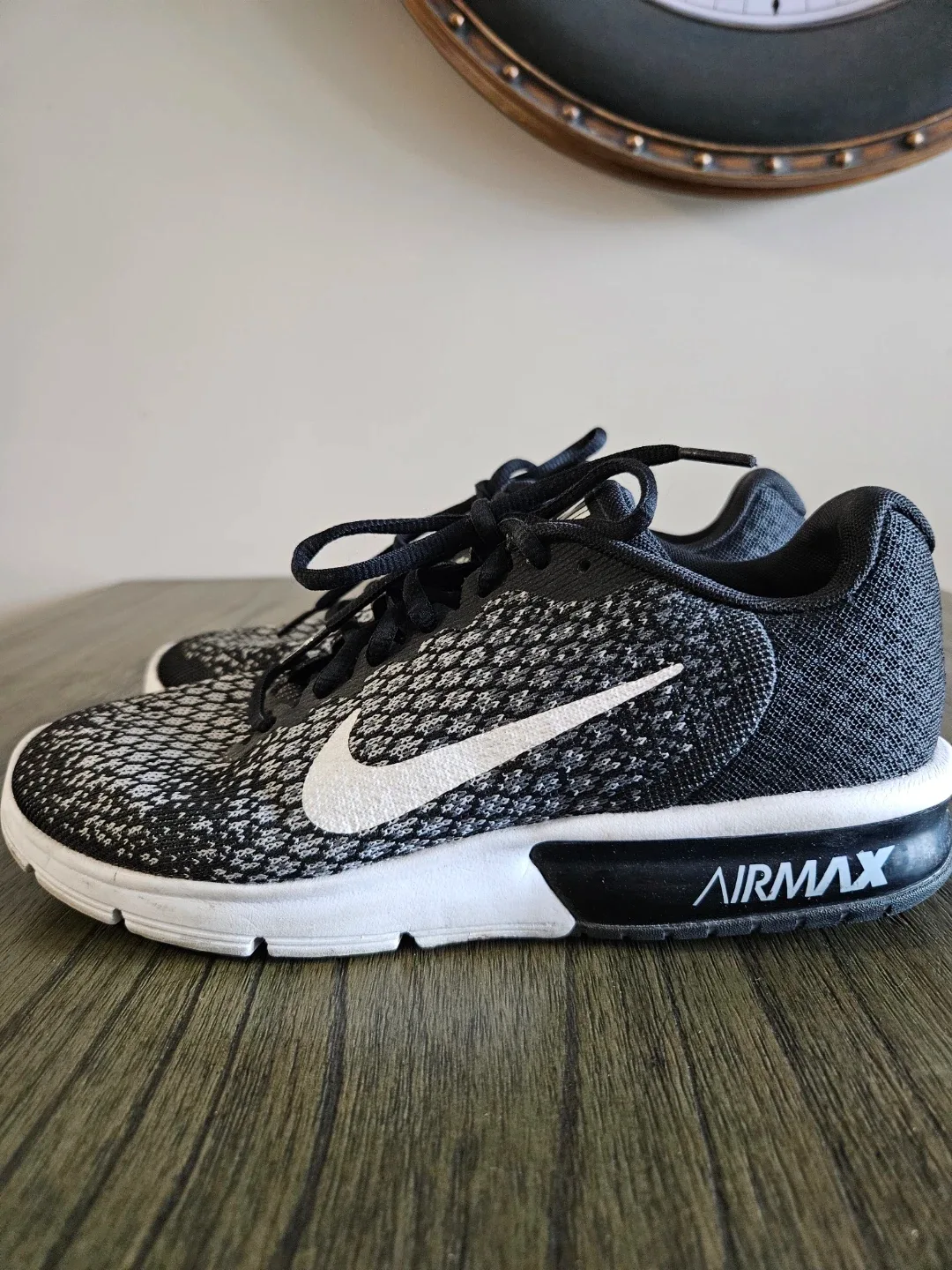 Nike Air Max Sequent 2 Women's Running Shoes Size 9
