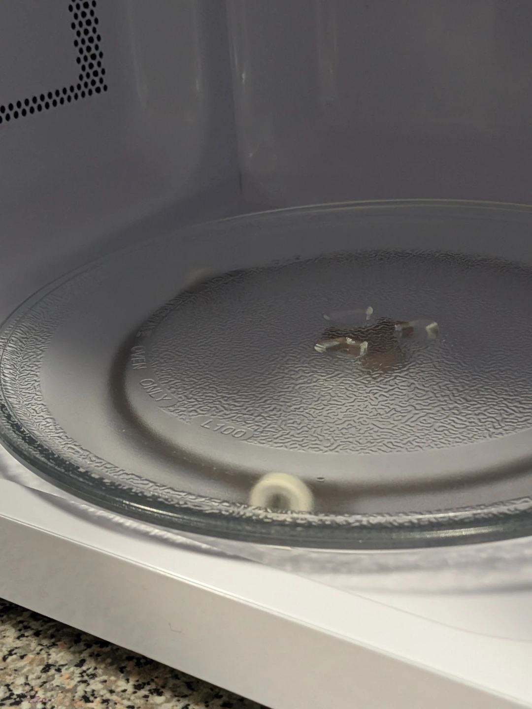 Master Chef 0.7 cu. ft. Countertop Microwave - 700W - photo 2