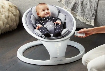 Munchkin Swing + baby bassinet - photo 2