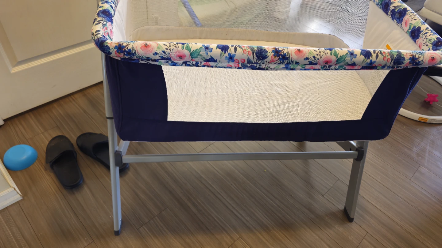 Munchkin Swing + baby bassinet - photo 5