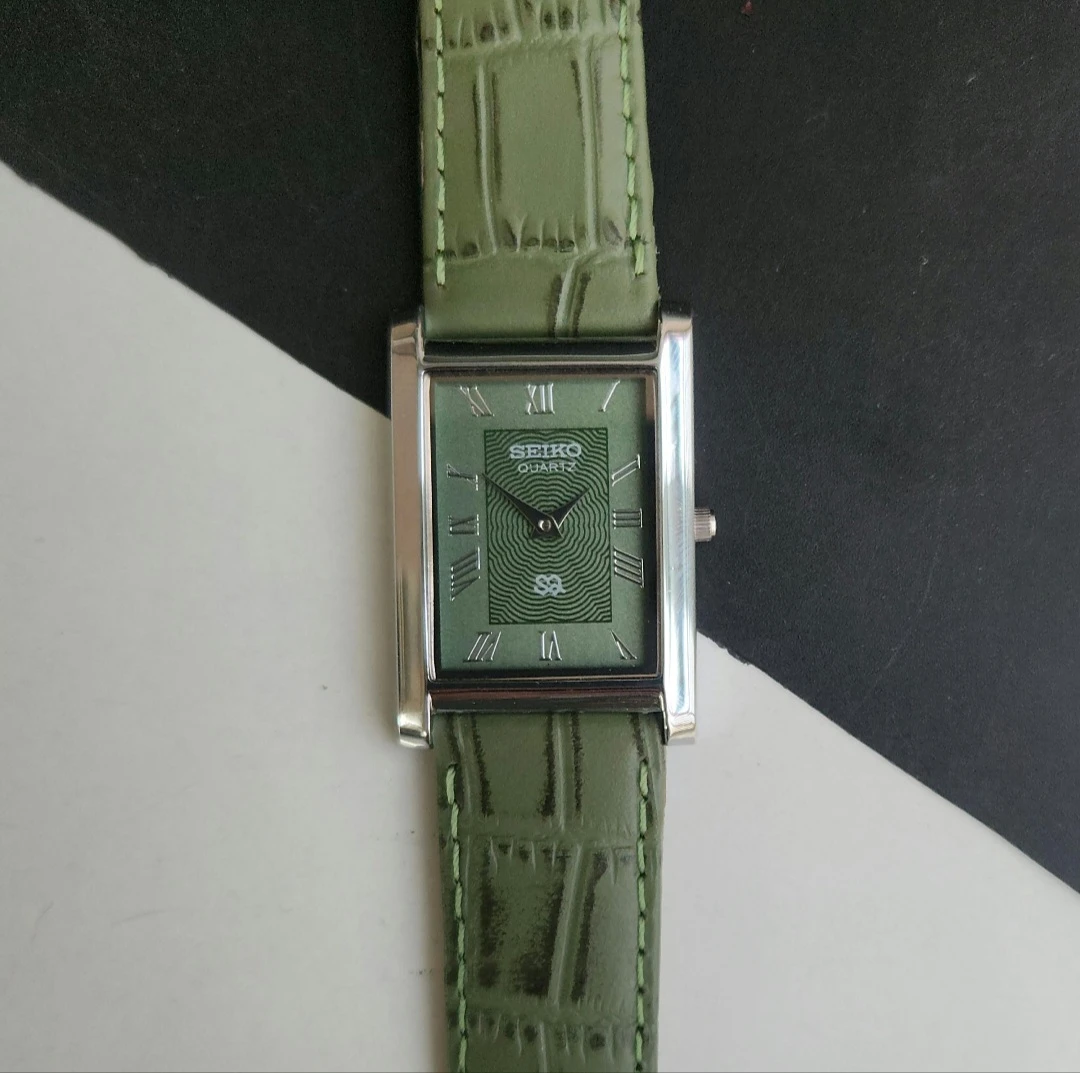 Seiko Quartz Rectangular Watch - Green