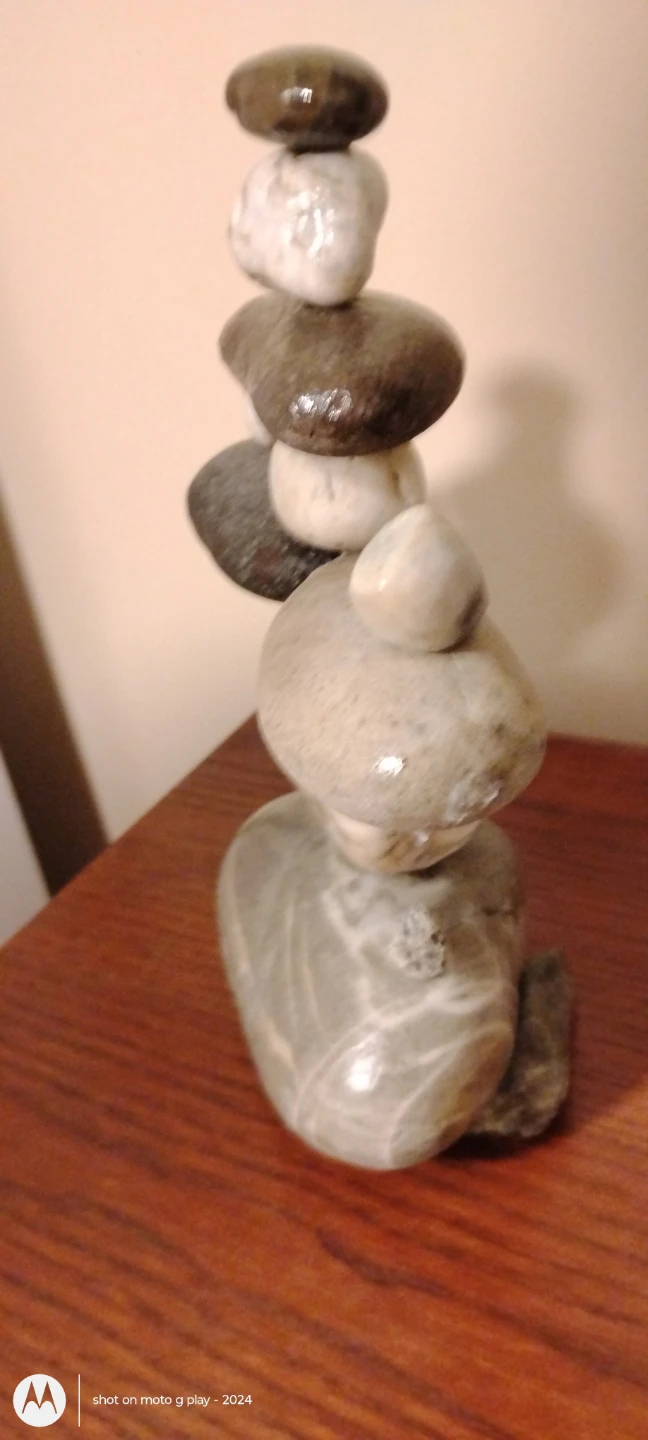 Rock carin sculpture