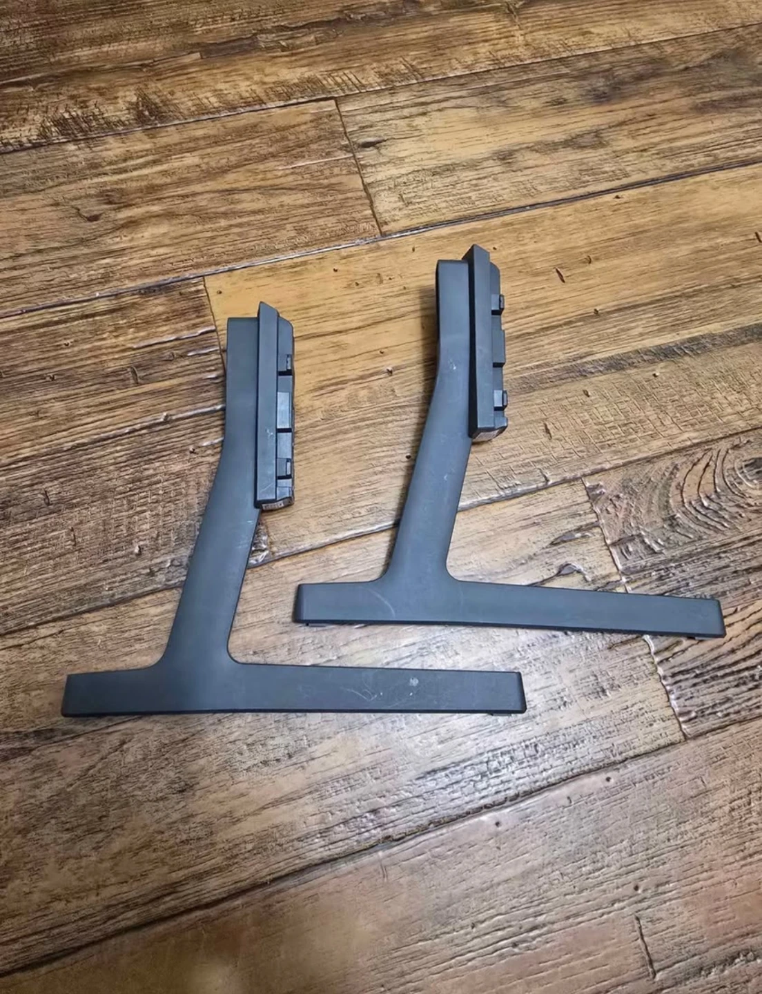 Samsung 50" 55" TV Stand Legs DU7000 / DU7200 BN63-21123B - photo 2
