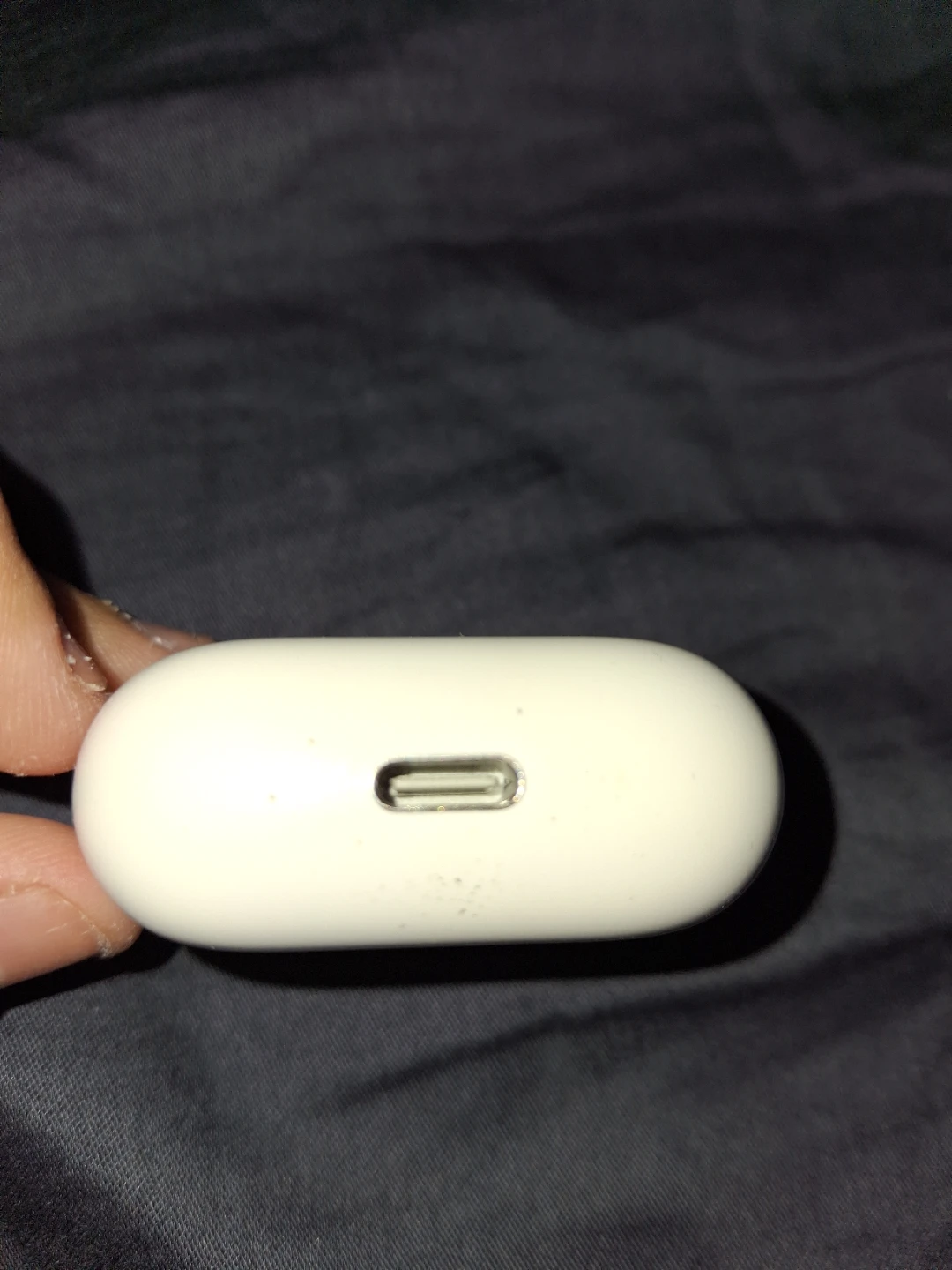 Apple AirPods 4 with case