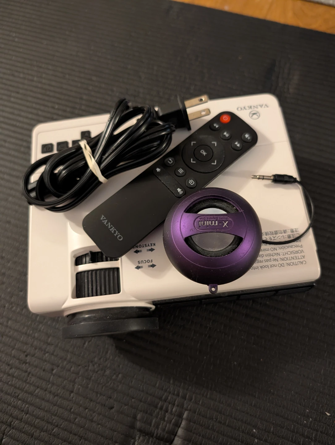 VANKYO Mini Projector with Remote and FREE Mini Speaker