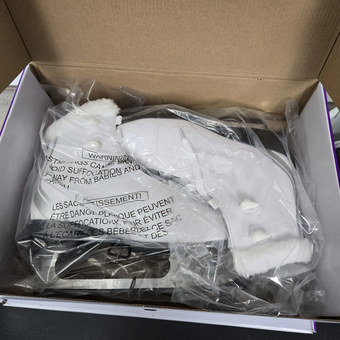 Adult figure skates size 8