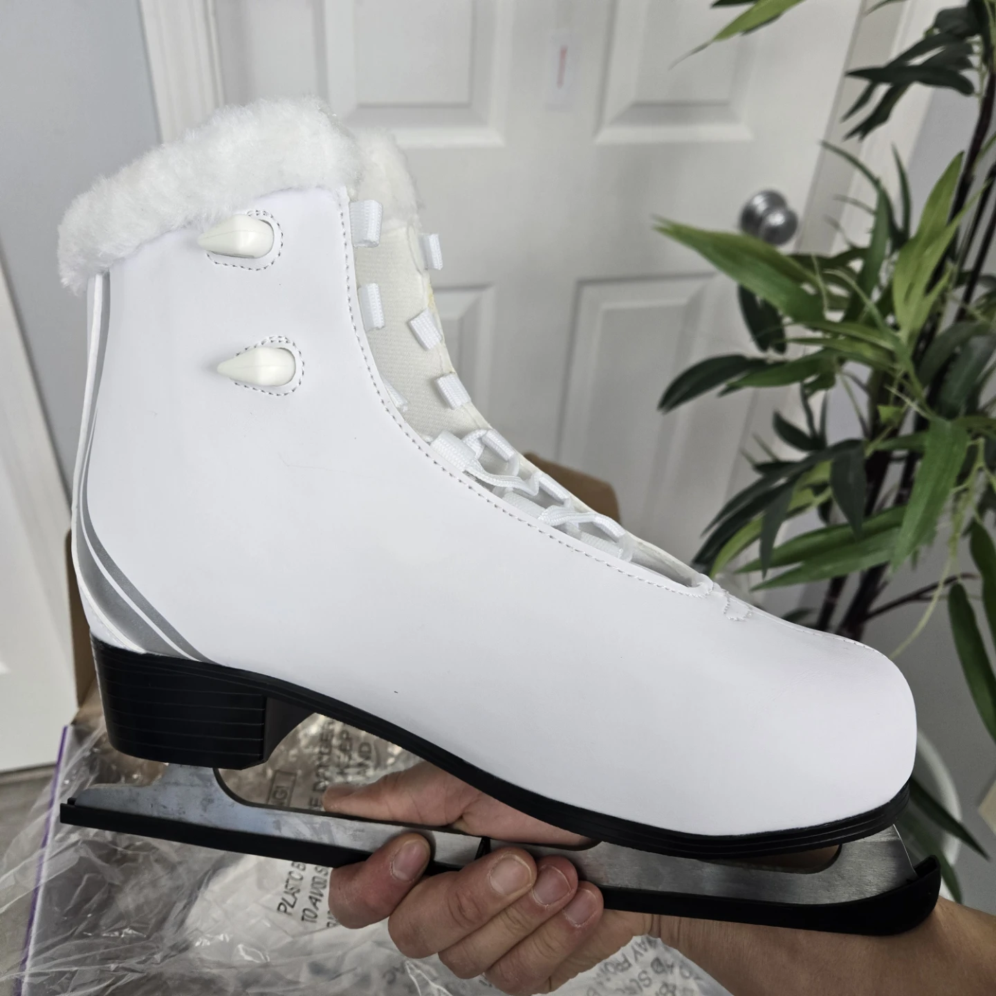 Adult figure skates size 8 - photo 4