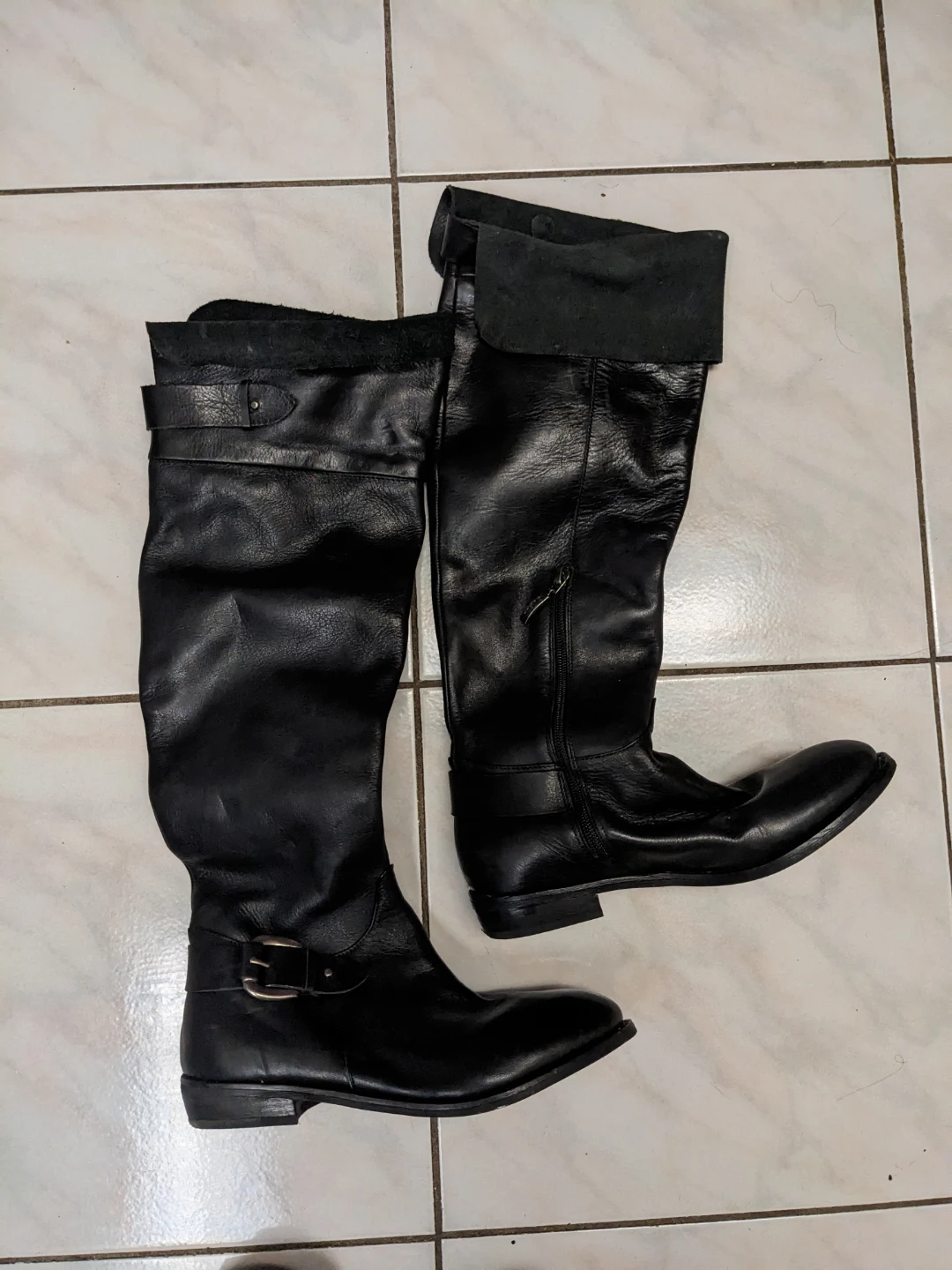 Black Leather Knee-High Boots with Buckle Accent
