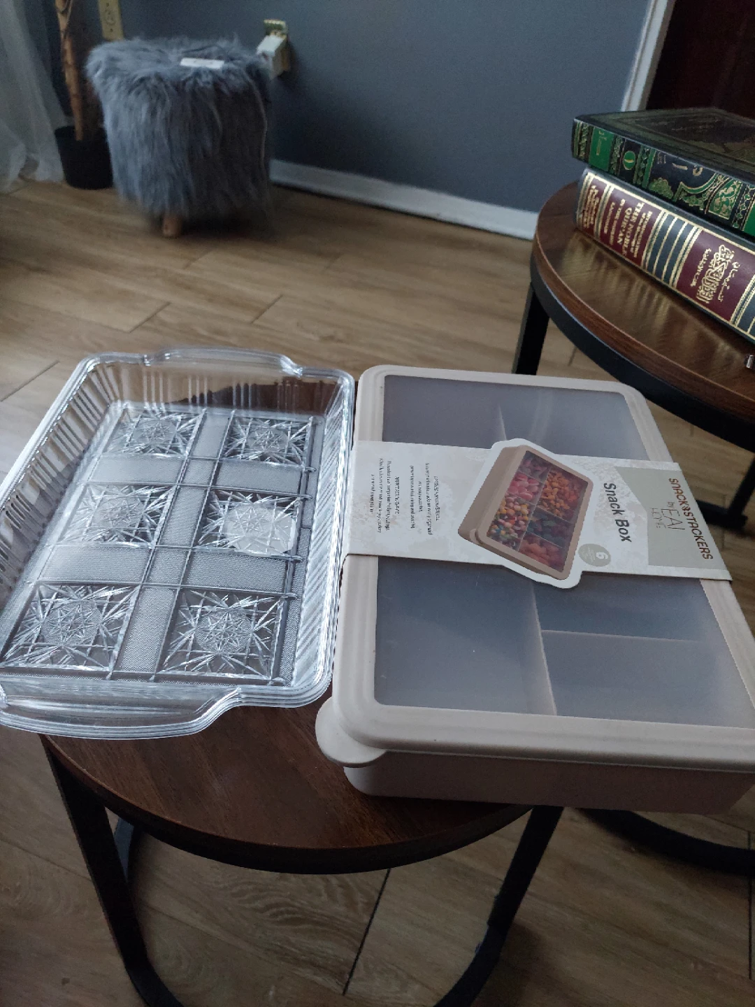 EAI Snack Stackers Snack Box plus plastic tray