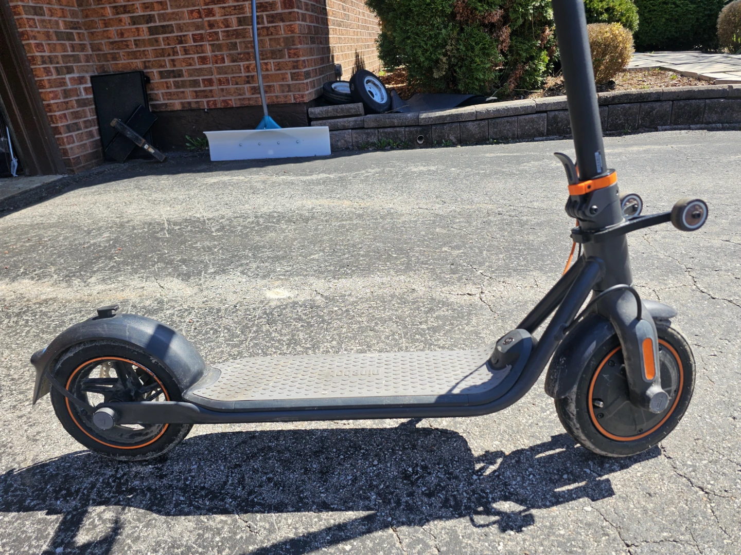 Segway Ninebot KickScooter F40 Electric Scooter - photo 4