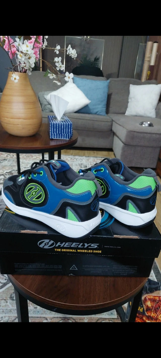 Heelys Original Wheeled Shoes - photo 2