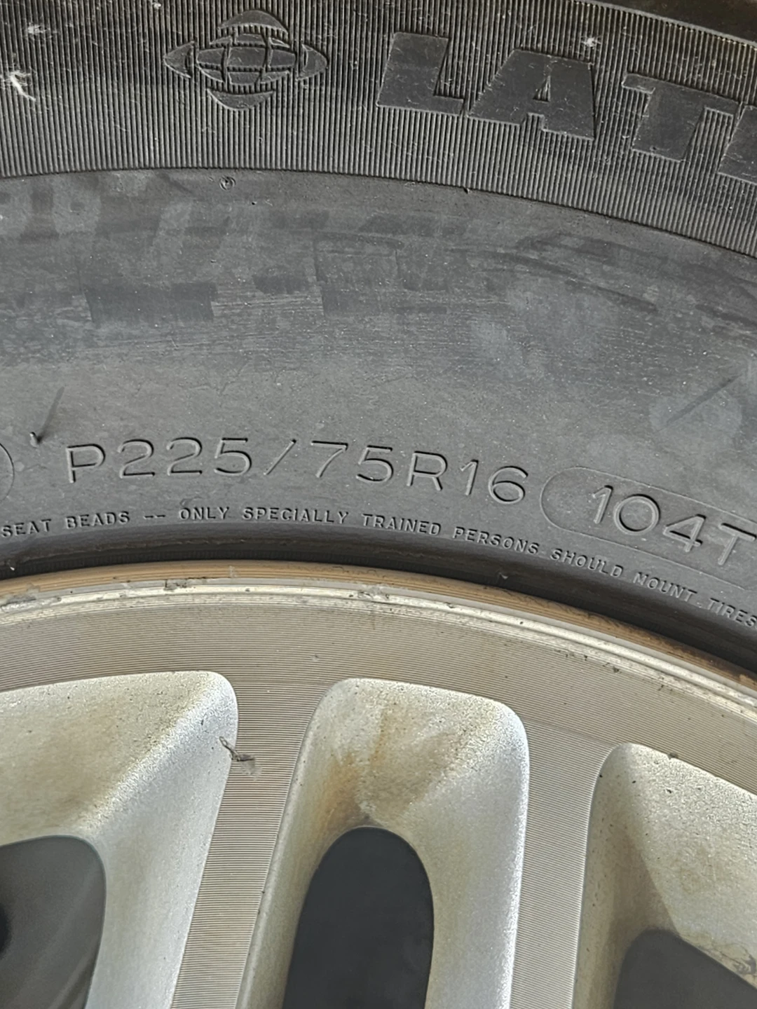 Set of 4 Jeep Rims - photo 3