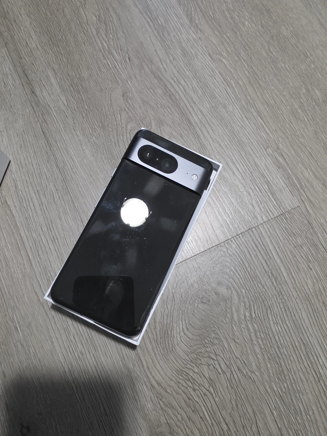 Google Pixel 8 Phone with Case - photo 4
