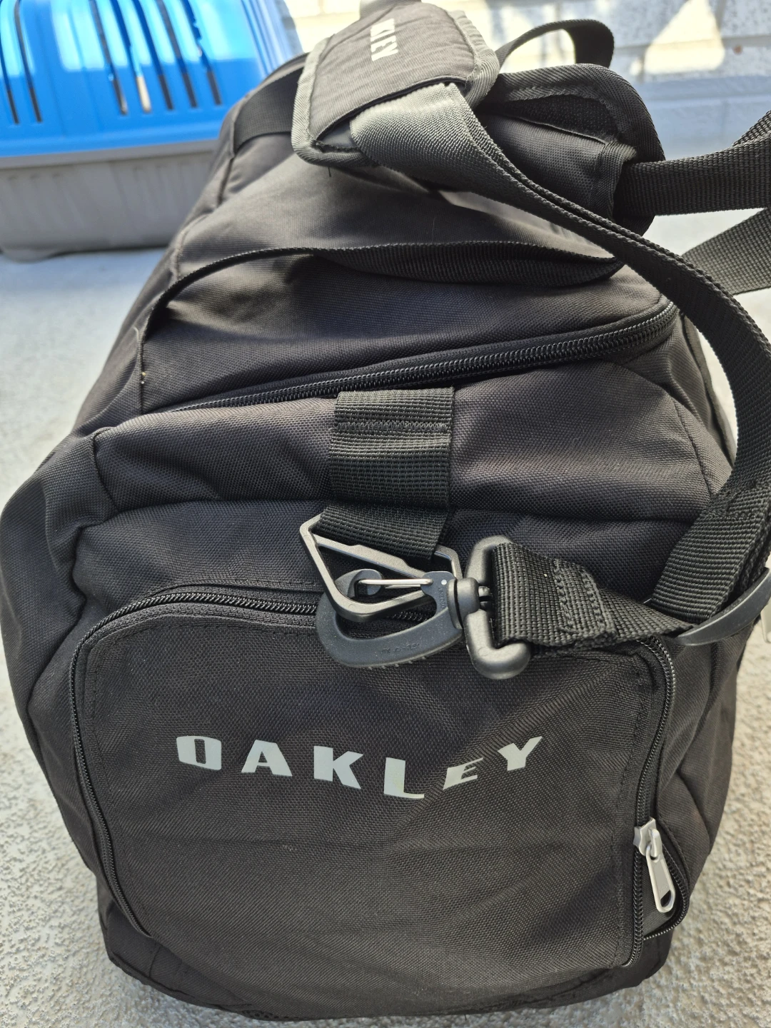 Oakley Black Duffel Bag with Caron Equipment Logo - photo 4