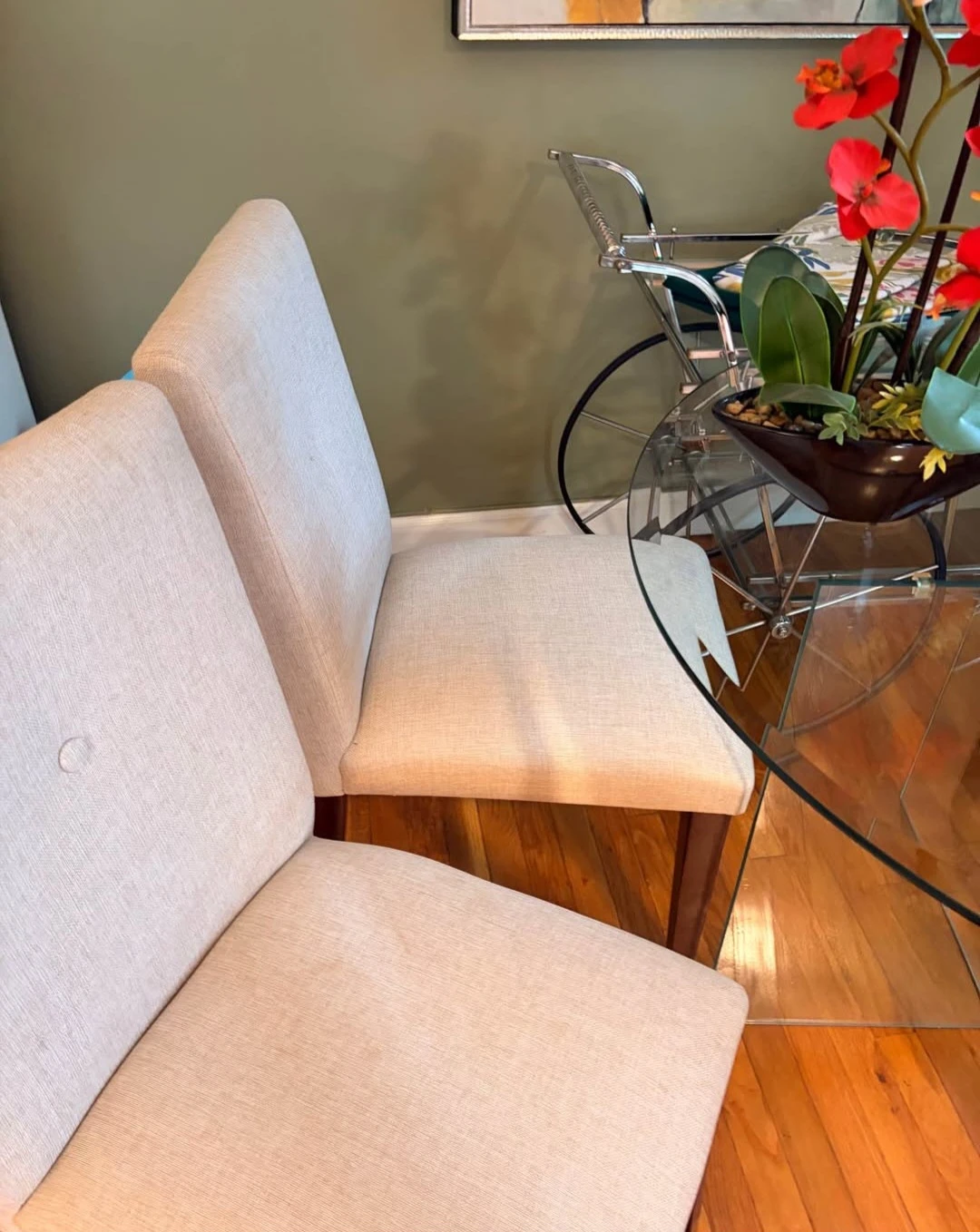 Brand new Glass Dining Table with 4 Chairs - photo 3