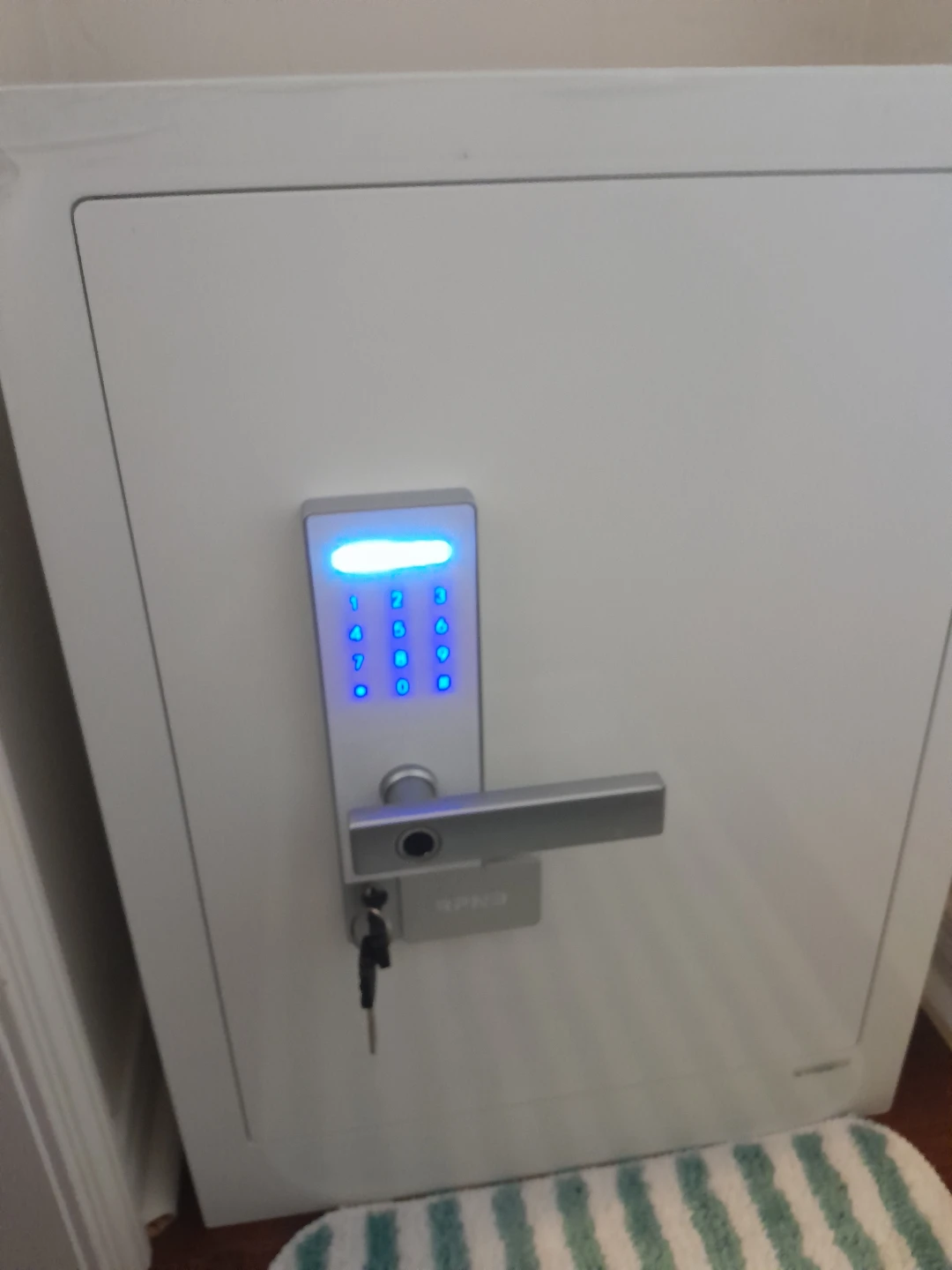 SPNB Digital Safe with Key Lock