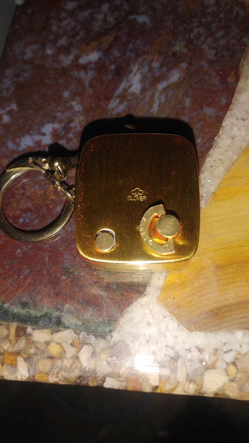 Vintage Gold Tone Clover Etched Keychain - photo 4