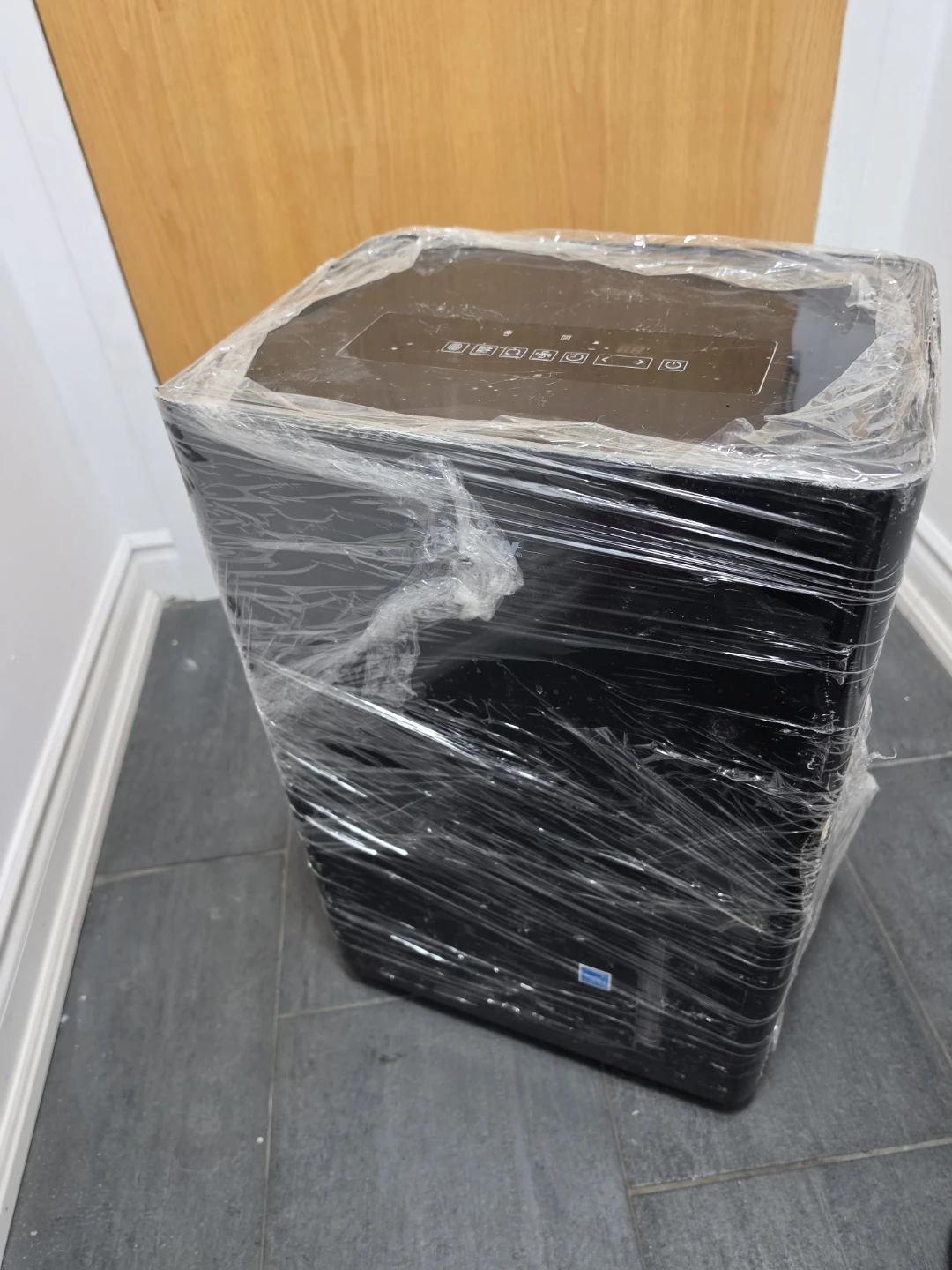 70pint Danby Portable Dehumidifier Unit - photo 2