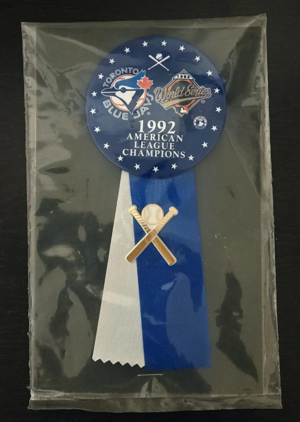 Vintage Toronto Blue Jay-92 World Series Buttons, 97 Balls - photo 2