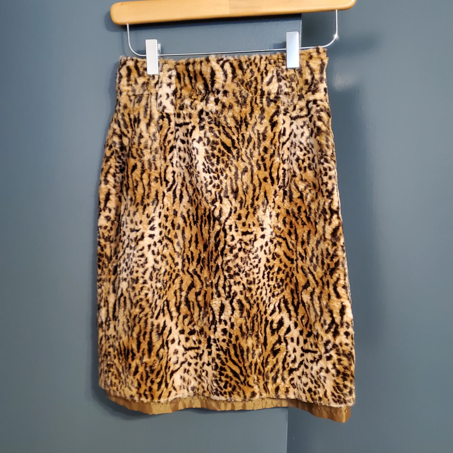 Leopard Print Faux Fur Mini Skirt 🌱