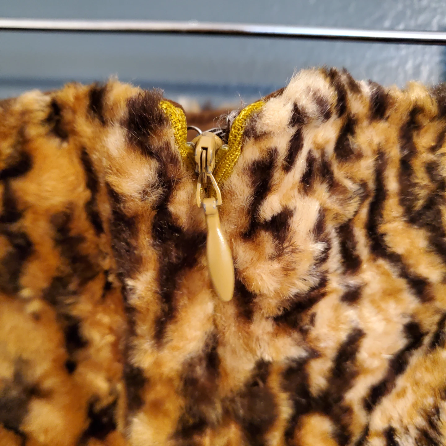 Leopard Print Faux Fur Mini Skirt 🌱 - photo 4