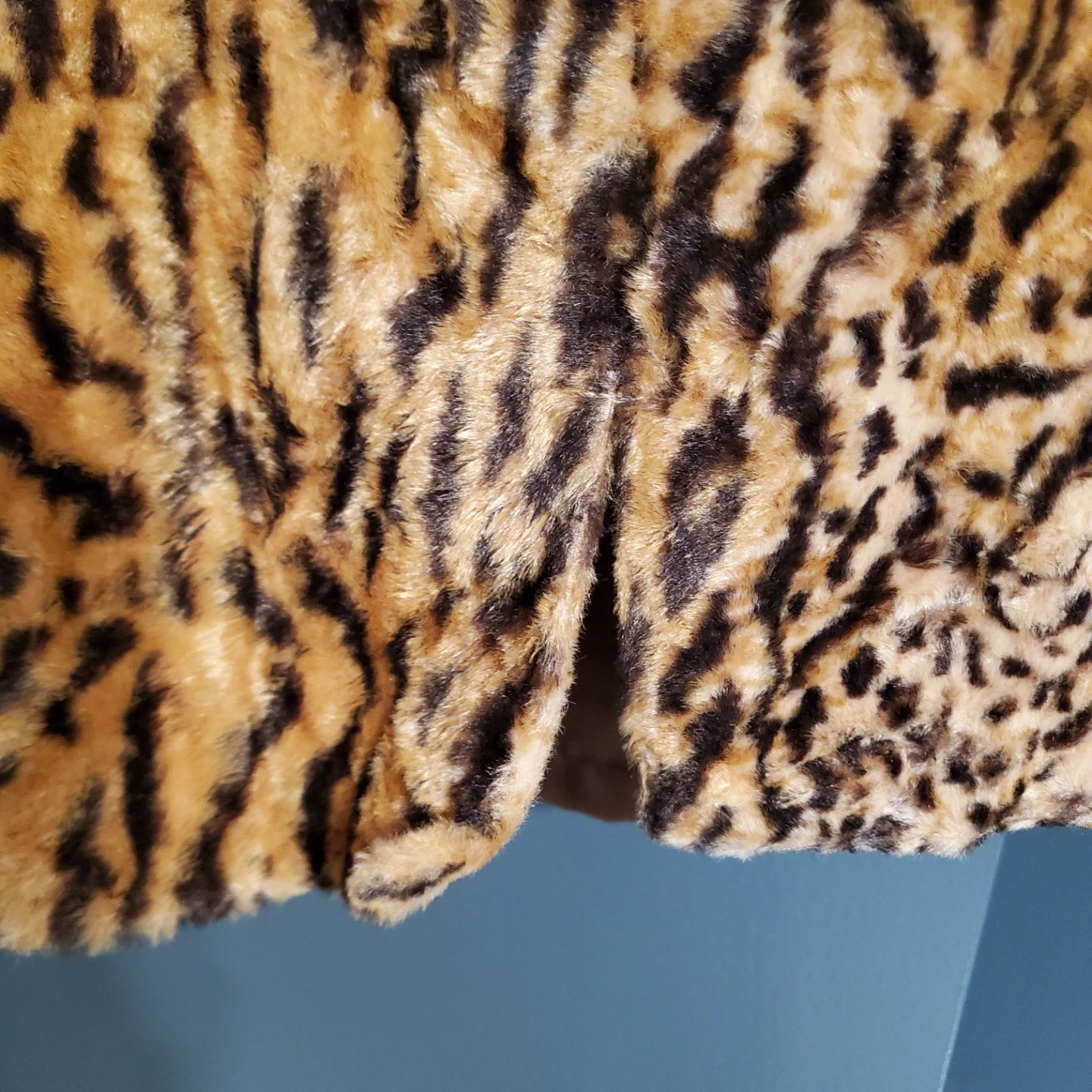 Leopard Print Faux Fur Mini Skirt 🌱 - photo 5