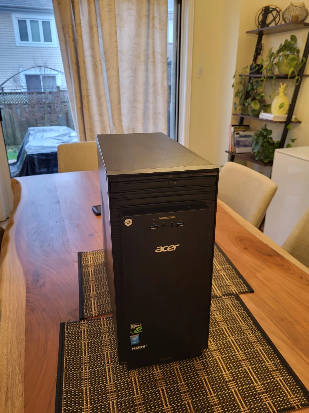 Desktop computer