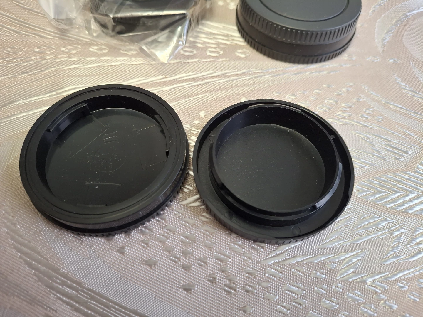 Sale or Trade: Matching pair of Sony E mount caps - photo 2