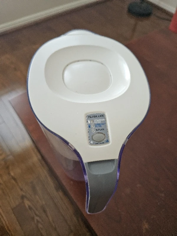 Brita Water Pitcher with Elite Replacement Filter - photo 3