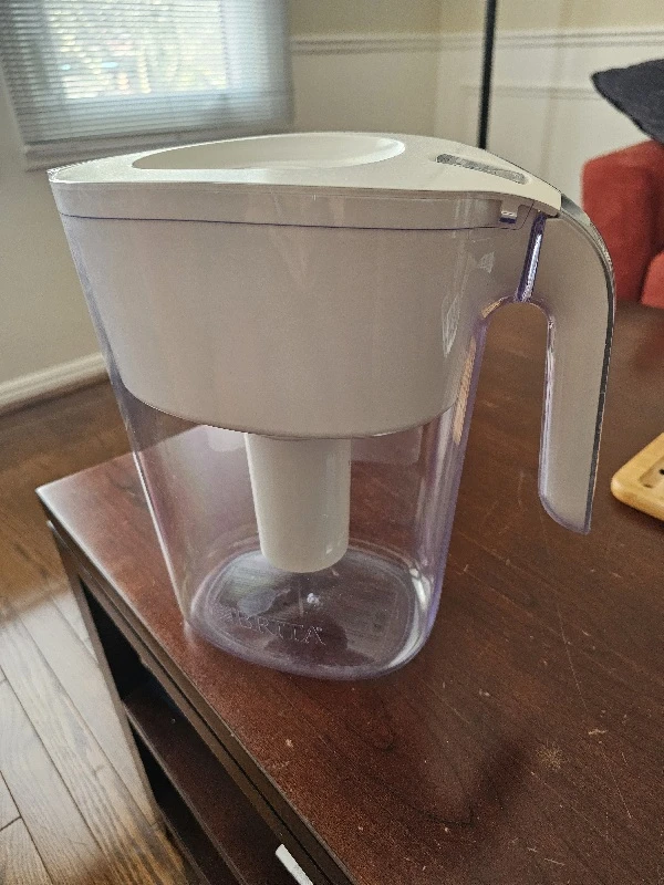 Brita Water Pitcher with Elite Replacement Filter - photo 4