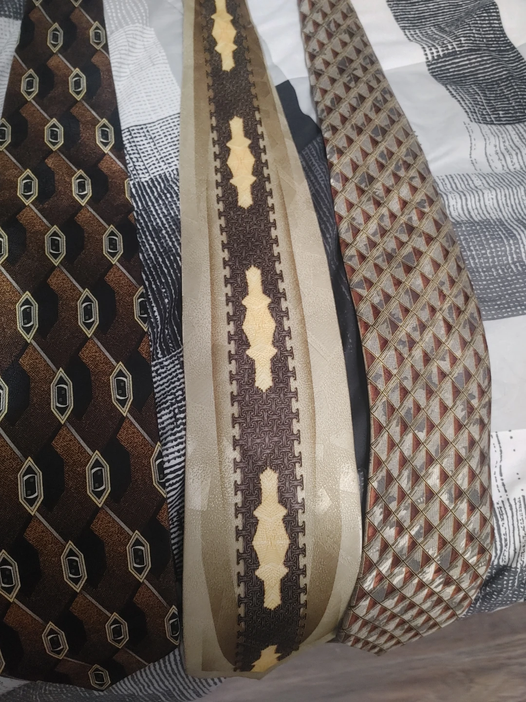 8 ties 10 bucks - photo 4