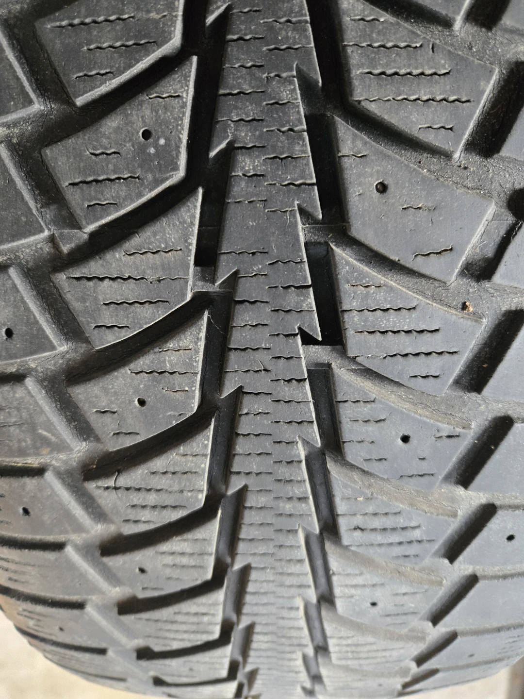 Uniroyal Tiger Paw M&S Tire - photo 3