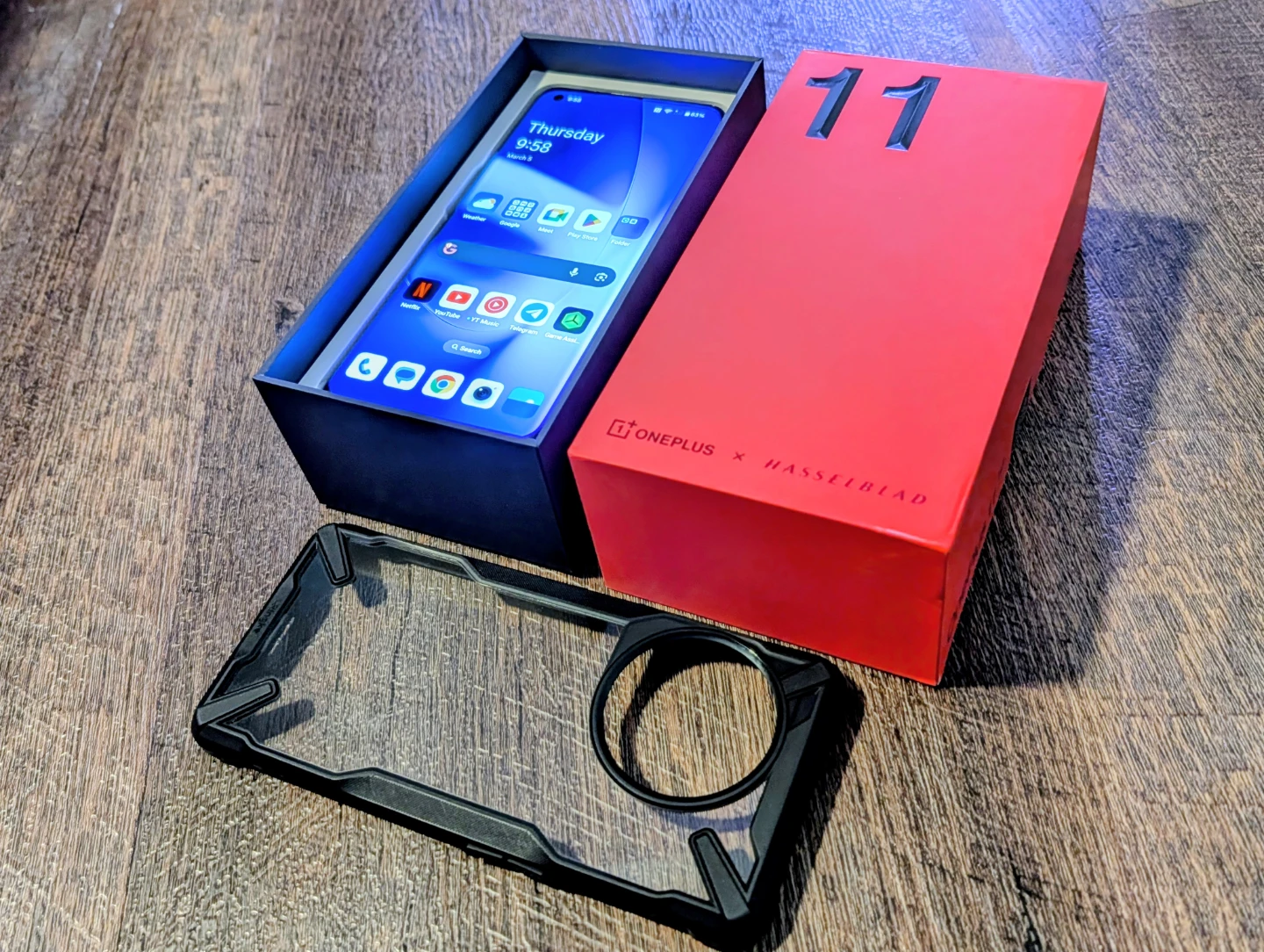 OnePlus 11 5G Smartphone with Charger and Case - photo 3