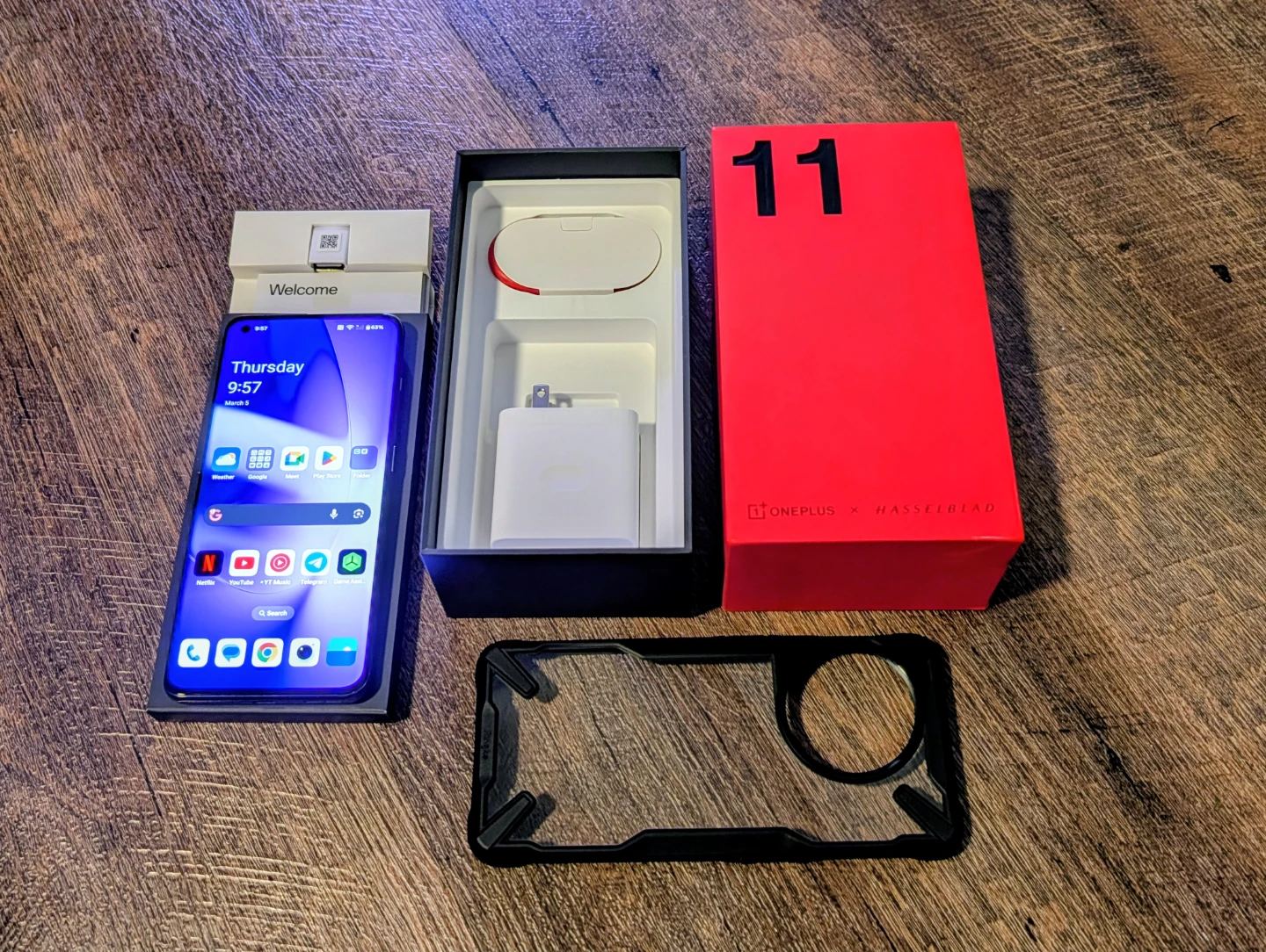 OnePlus 11 5G Smartphone with Charger and Case - photo 4