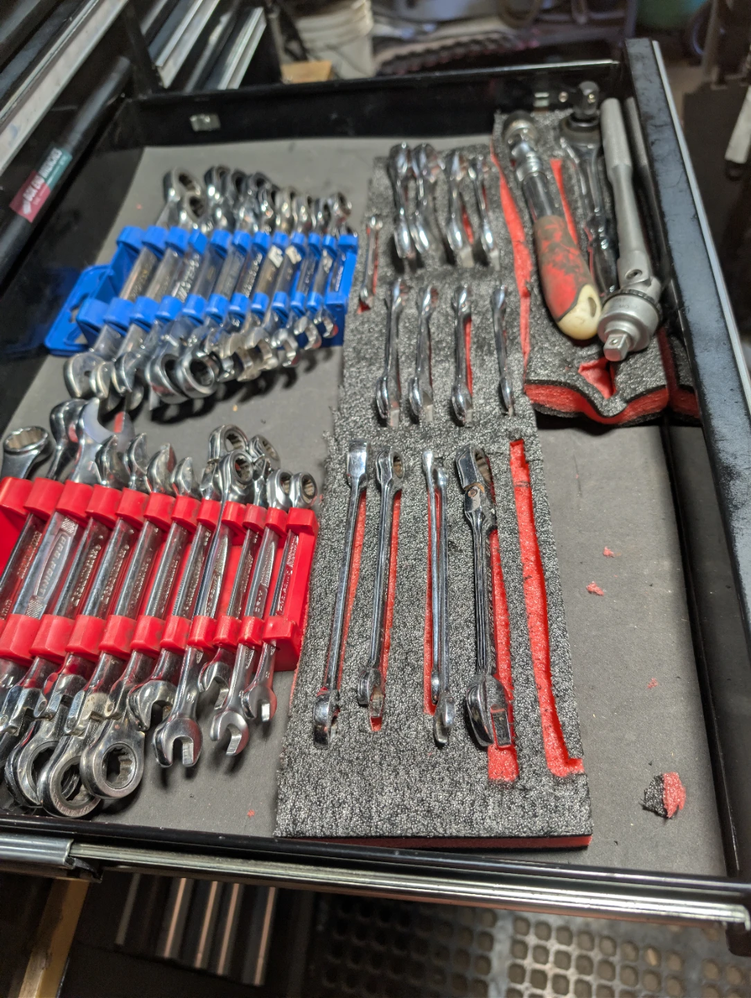 Husky and Bynford Pro Tool Chests,Will sell tools separately - photo 4