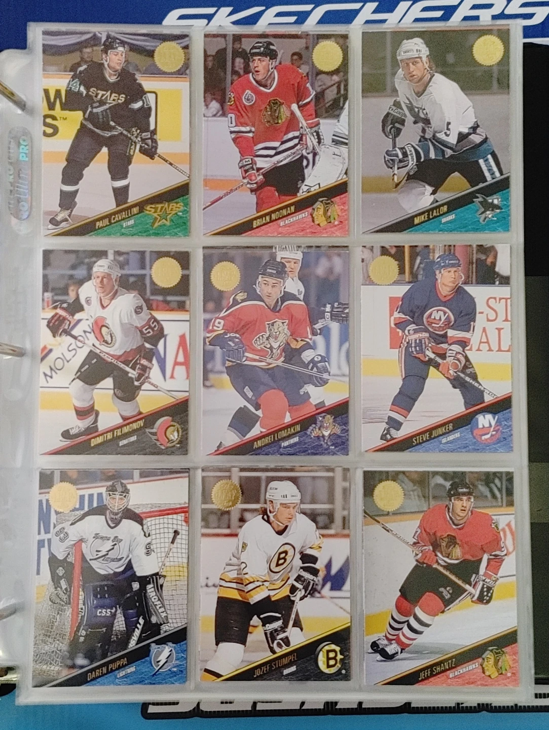 HOCKEY COLLECTIBLES - photo 2