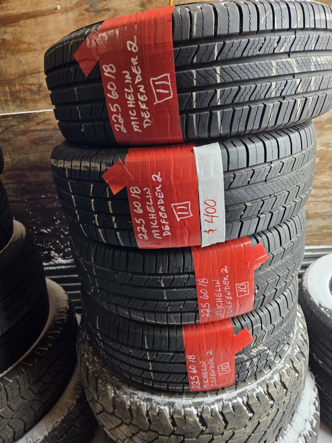 Michelin Defender 4 Tires 225/60R18