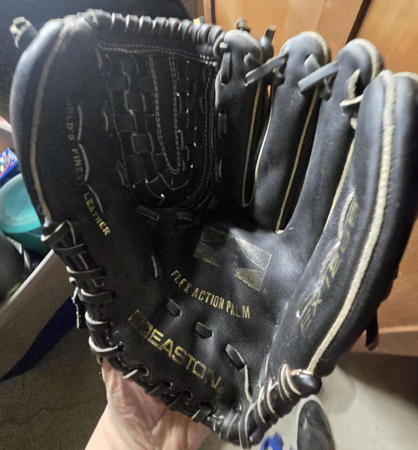 Easton Baseball Glove - photo 2
